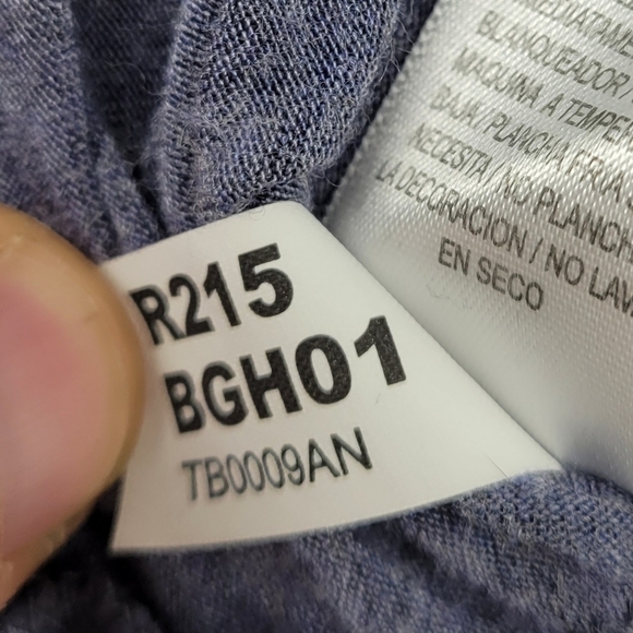 Women’s Gaiam Grey Shirt “ Less Mondays More Yoga ” Size S - Picture 9 of 11